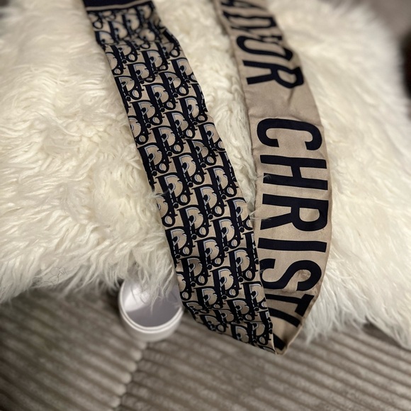 Christian Dior Mitzah Scarf Trotter Pattern Navy Reversible 105 x 6cm Silk - Picture 4 of 6